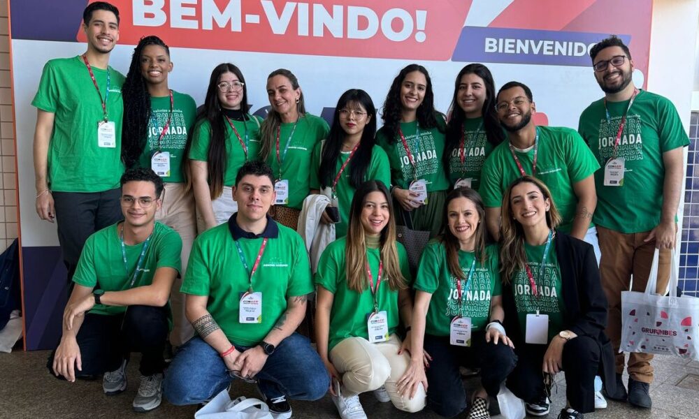 Parte dos integrantes da LAUEE (Liga Acadêmica de Urgência e Emergência em Enfermagem) em evento em Goiás