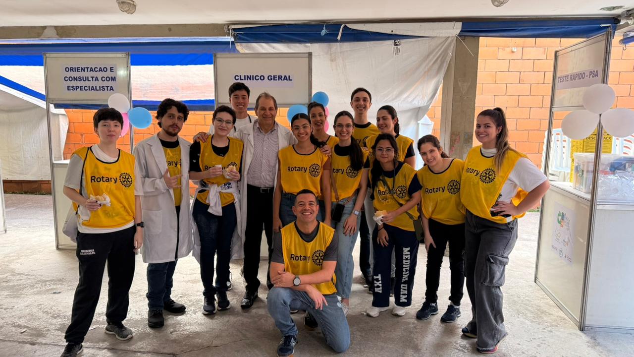 Feira de Saúde com estudantes de Medicina