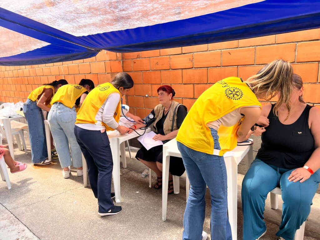 Feira de Saúde com estudantes de Medicina