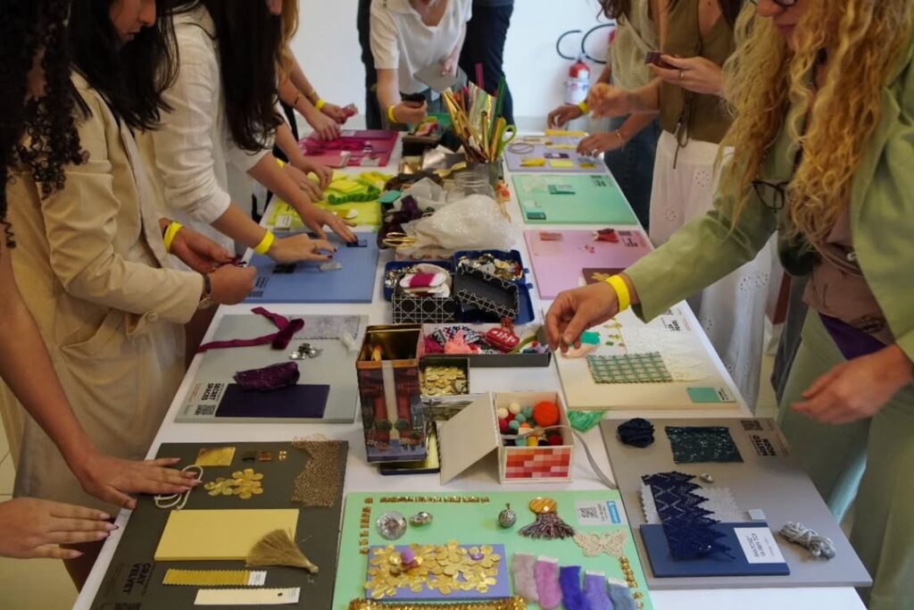 Visita pantone