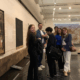 Alunos gravam reportagem no Masp