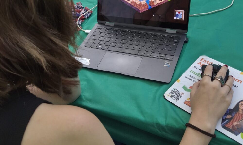 Alunos de Design de Games exoõem jogos autorais
