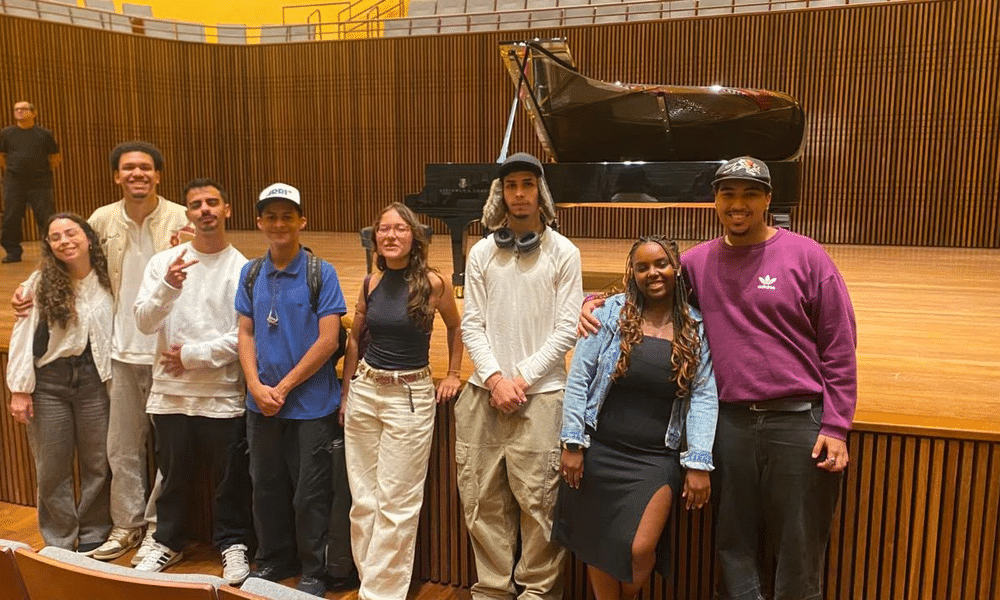 Alunos de Música visitam Cultura Artística